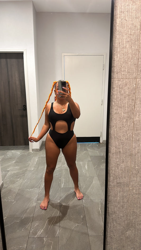 ONE PIECE SWIMMING SUIT